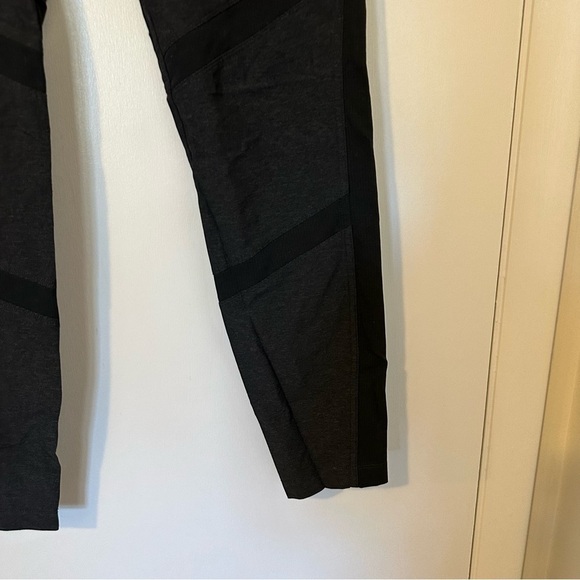 Kuhl Women’s Weekendr Tight Size Large Active Slim Leg - Picture 6 of 9